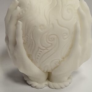 Srdce v dlaních — bílé